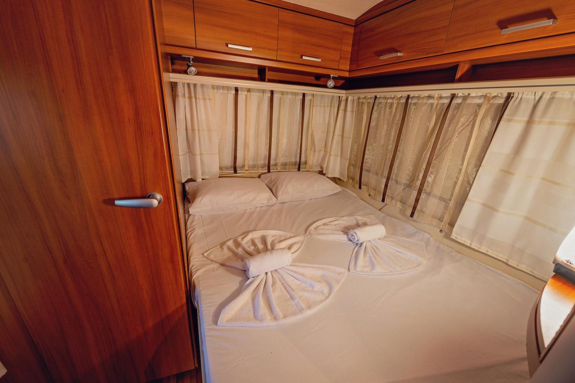 Hotel Каравани Avi Iris Фичоза Varna Exteriér fotografie